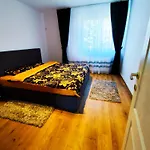 Flamingo Apartment Sibiu